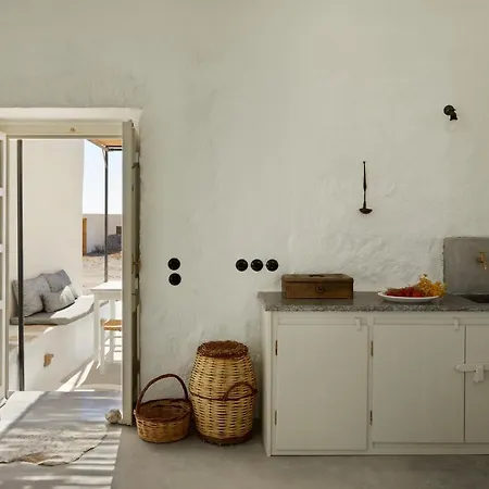 Santa Irini Retreat Тирасия