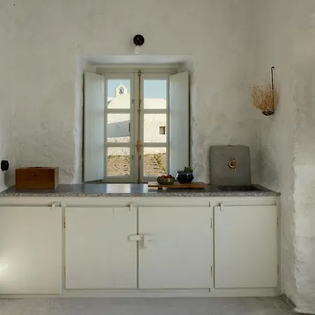 Santa Irini Retreat * Thirasia