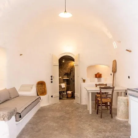 Отель Santa Irini Retreat *