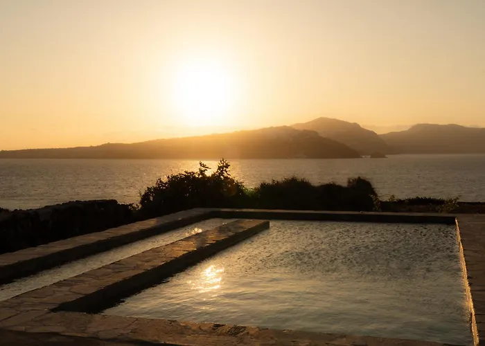 Santa Irini Retreat 酒店 锡拉夏岛