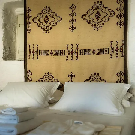 Santa Irini Retreat Thirasia