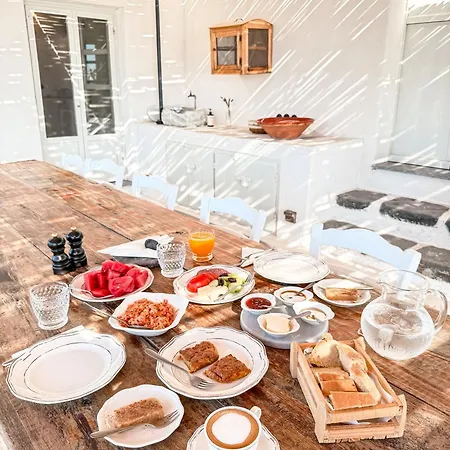 Santa Irini Retreat Hotel *