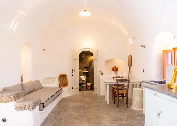 Hotel Santa Irini Retreat *